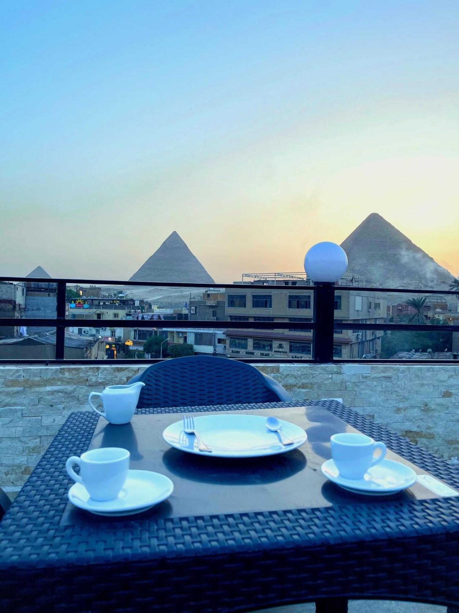 Red Pyramids Hotel